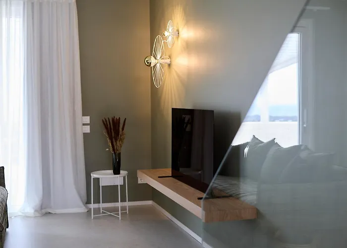 Montegrottone Nature Retreat 4* 폴리나노 아마레