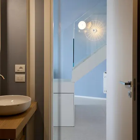 Montegrottone Nature Retreat アパートホテル 4*