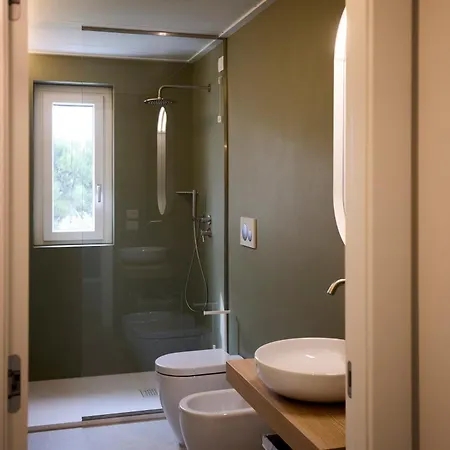 Montegrottone Nature Retreat アパートホテル 4*